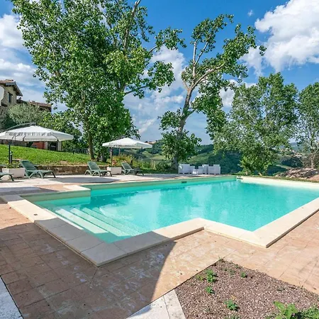Beautiful In Camerino With Outdoor Swimming Pool, Wifi And 2 Bedrooms