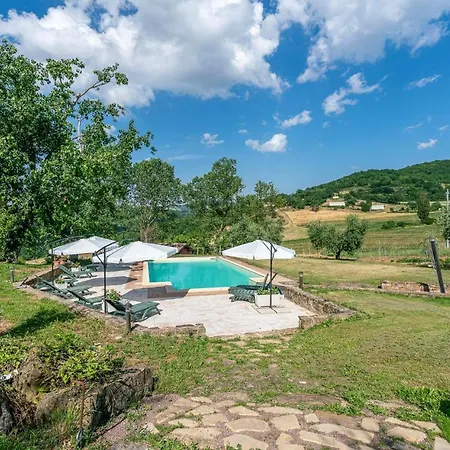 Beautiful In Camerino With Outdoor Swimming Pool, Wifi And 2 Bedrooms
