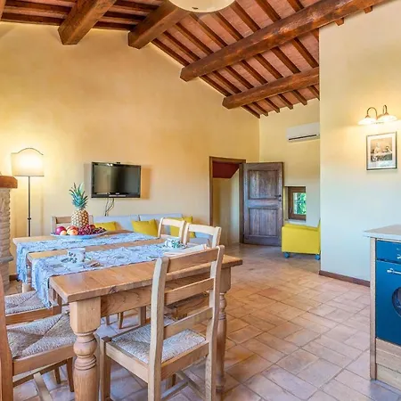 Beautiful In Camerino With Outdoor Swimming Pool, Wifi And 2 Bedrooms