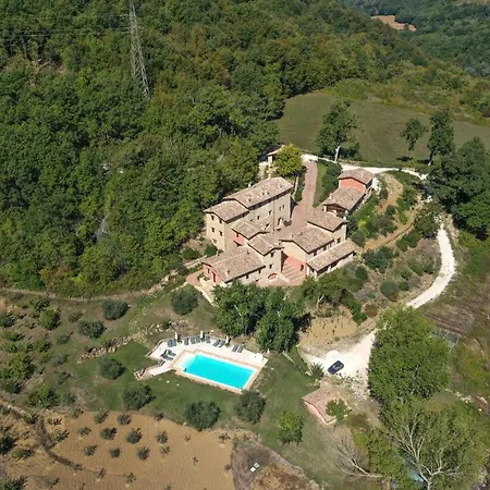 Beautiful In Camerino With Outdoor Swimming Pool, Wifi And 2 Bedrooms Holiday home